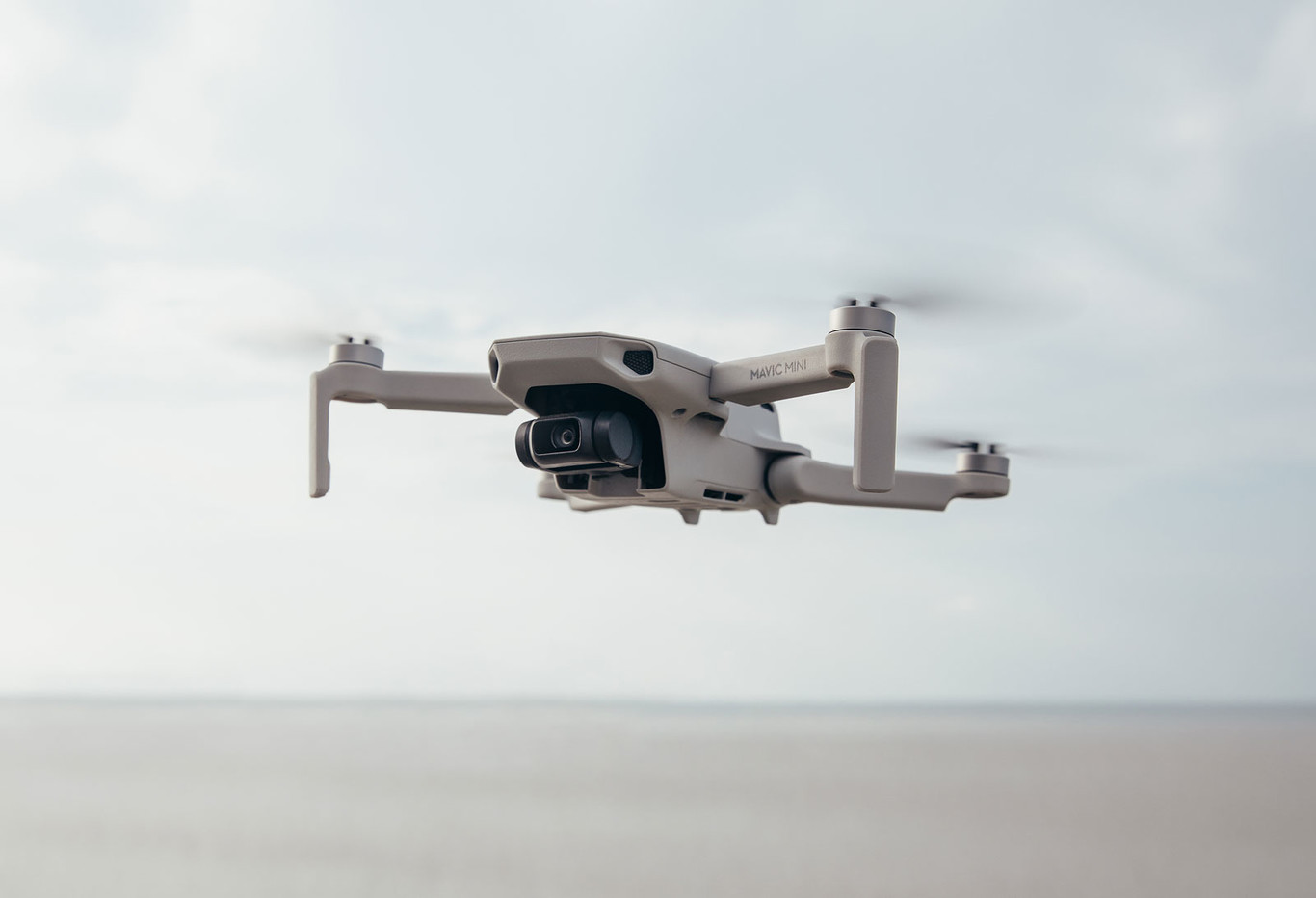 Grabación musical profesional en Desconcertados con drones y tecnología Apple para raperos que buscan llevar su arte al siguiente nivel